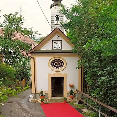 Haslachmuehle Bed & Breakfast 4*
