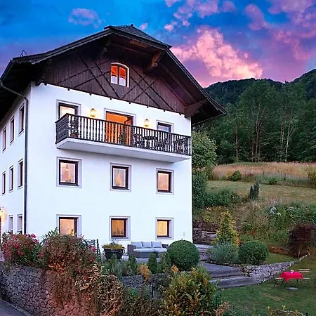 Haslachmuehle Bed & Breakfast 4*
