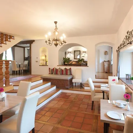 戴尔哈斯莱彻摩尔酒店 4*